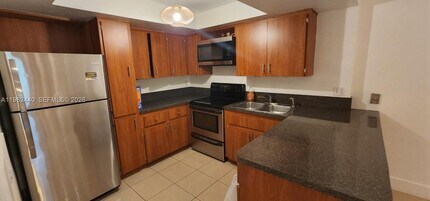 23 N Valencia Dr in Davie, FL - Building Photo - Building Photo