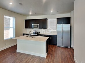 11023 S Blue Bayou Dr in South Jordan, UT - Building Photo - Building Photo