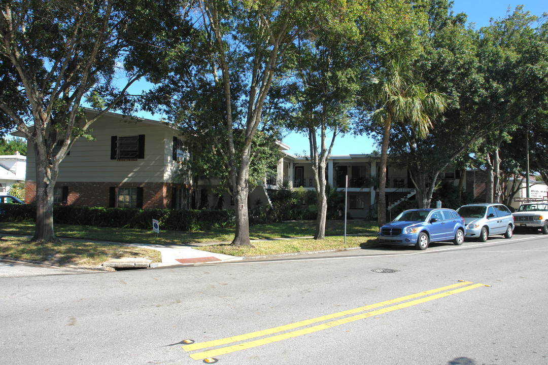 935 34th Ave N in St. Petersburg, FL - Building Photo