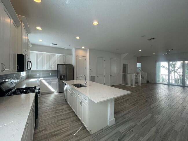 8086 Hobbes Wy in Palm Beach Gardens, FL - Building Photo - Building Photo