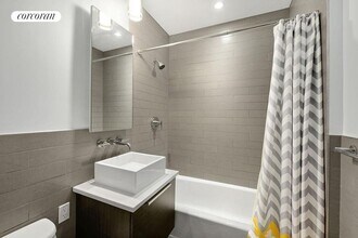 122 West St in Brooklyn, NY - Building Photo - Building Photo