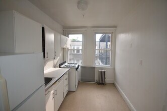 1640 Commonwealth Ave, Unit 2 in Boston, MA - Foto de edificio - Building Photo
