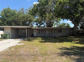 1361 22nd St in Sarasota, FL - Building Photo