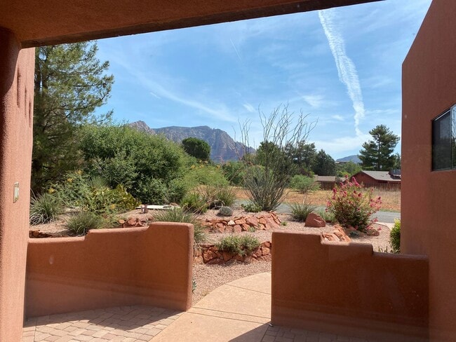 185 Cochise Dr in Sedona, AZ - Building Photo - Building Photo