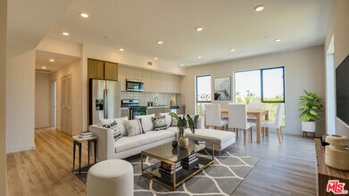 1540 S Hayworth Ave in Los Angeles, CA - Building Photo - Building Photo