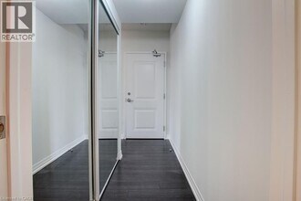 1202 Main St E in Milton, ON - Building Photo - Building Photo