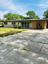 1970 Thunderbird Ave