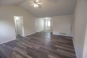 1603 E Smiley Ln in Columbia, MO - Building Photo - Building Photo