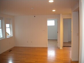 645 Saratoga St in Boston, MA - Building Photo - Building Photo