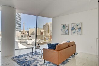 3726 S Las Vegas Blvd in Las Vegas, NV - Building Photo - Building Photo