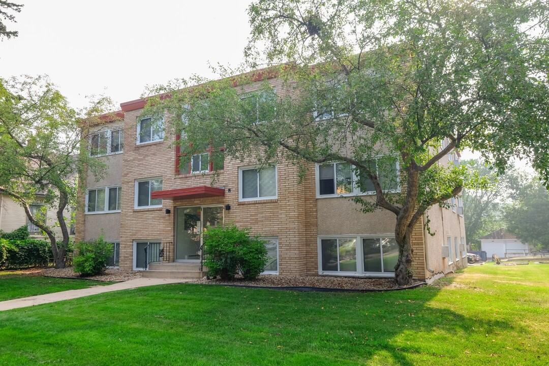 Pleasant Ave Apartments in Minneapolis, MN - Building Photo