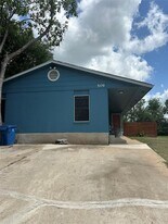 509 Central Ave, Unit A in Elgin, TX - Building Photo