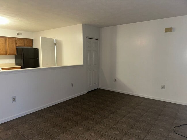 215 S Eaton St in Baltimore, MD - Building Photo - Building Photo