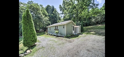 253 Bradley St in Waynesville, NC - Building Photo - Building Photo