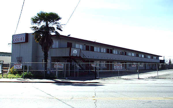 10031-10059 MacArthur Blvd in Oakland, CA - Building Photo - Building Photo