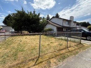 701 F Pl NE, Unit F Pl NE in Auburn, WA - Building Photo - Building Photo