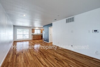 4616 W Lovers Ln in Dallas, TX - Building Photo - Building Photo