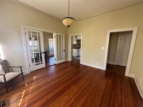 302 W 44th St in Austin, TX - Building Photo - Building Photo