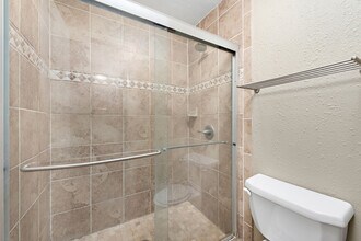 Valley Apartments in Platte City, MO - Foto de edificio - Building Photo