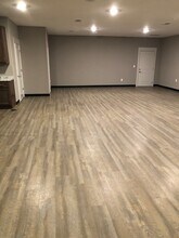 Lenox Place in Bowling Green, KY - Building Photo - Interior Photo