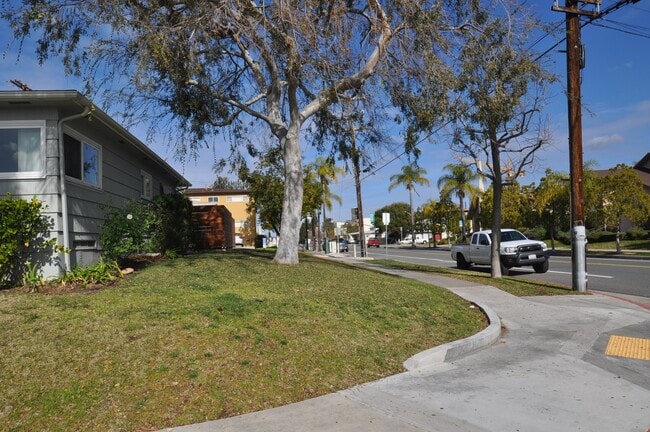 5780 Mary Ln Dr in San Diego, CA - Building Photo - Building Photo