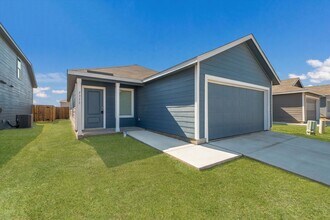 7311 Adam Star in San Antonio, TX - Building Photo - Building Photo