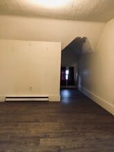 422 N Buckeye St, Unit C in Wooster, OH - Foto de edificio - Building Photo
