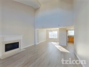 3011 Deer Trail Dr in Spring Hill, TN - Foto de edificio - Building Photo