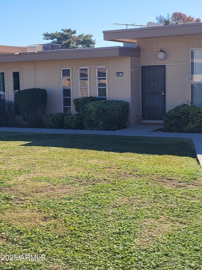 property at 10060 W Royal Oak Rd