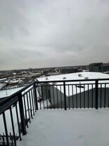 1025 W Addison St in Chicago, IL - Building Photo