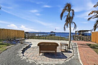 6254 Alligator Lake Shore E in St. Cloud, FL - Foto de edificio - Building Photo