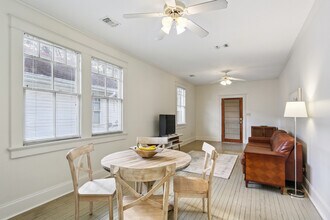 2433 Palmer Ave, Unit 2433 Palmer Avenue in New Orleans, LA - Building Photo - Building Photo