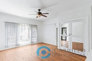 2241 Fourth Ave in San Diego, CA - Building Photo