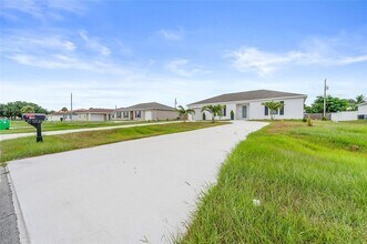 4061 SW Port St Lucie Blvd in Port St. Lucie, FL - Building Photo - Building Photo