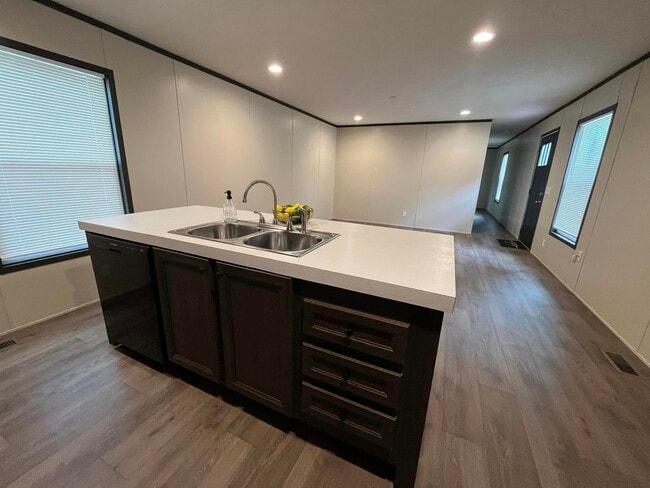 606 Eloise St in Conroe, TX - Building Photo - Building Photo