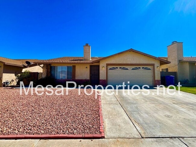 15819 Cedarwood Pl in Victorville, CA - Building Photo - Building Photo