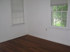 205 Oscar St in Taylor, TX - Building Photo - Building Photo
