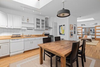 354 Bowery in New York, NY - Building Photo - Building Photo