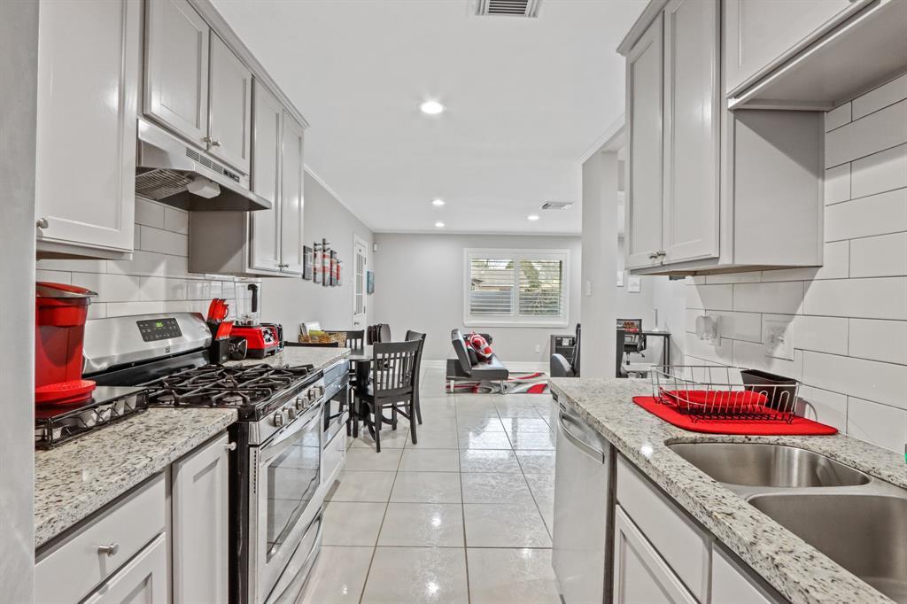 6311 Bluestone Dr in Houston, TX - Building Photo