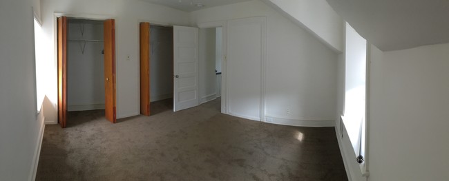 302 Randolph Ave, Unit 2 in Ambler, PA - Building Photo - Building Photo
