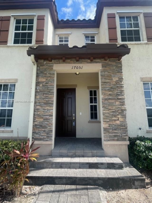 17051 SW 96th St in Miami, FL - Building Photo - Building Photo