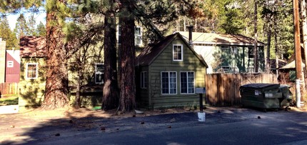 1091-1097 Sonora Ave in South Lake Tahoe, CA - Building Photo - Building Photo