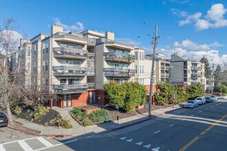 500 Vernon St in Oakland, CA - Foto de edificio - Primary Photo