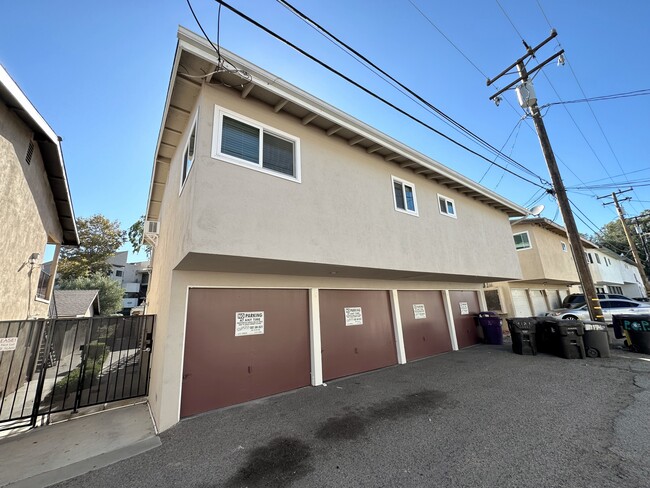 4121 E Mendez St in Long Beach, CA - Building Photo - Building Photo