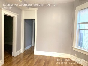 4220 W Armitage Ave in Chicago, IL - Building Photo - Building Photo