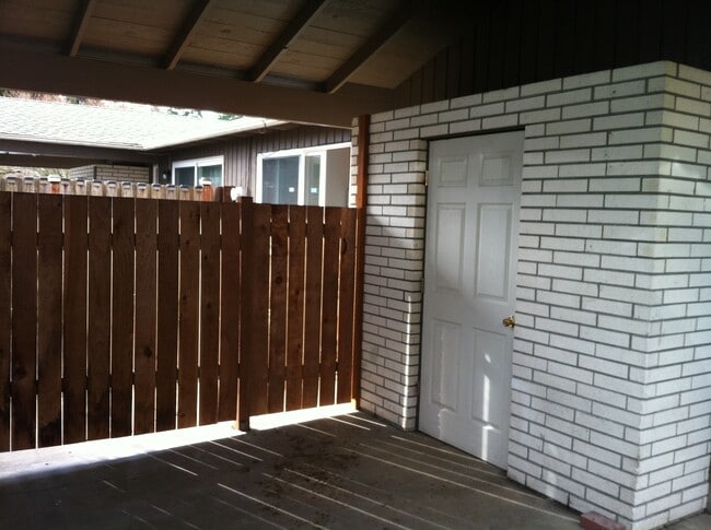 917 142nd Ave SE in Bellevue, WA - Building Photo - Building Photo