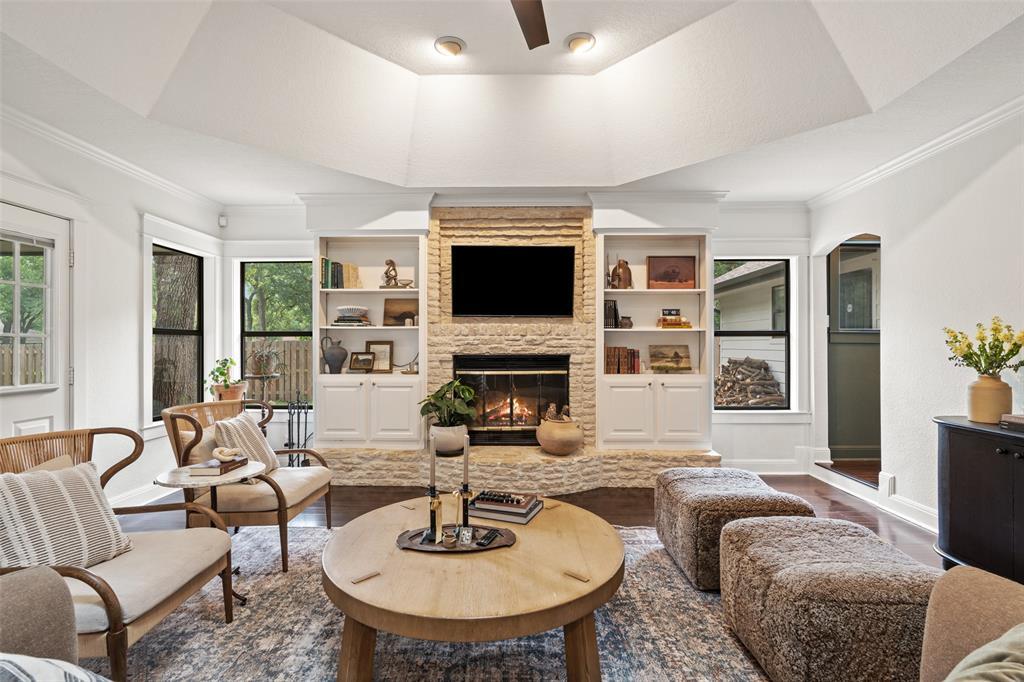 3701 Indian Point Dr in Austin, TX - Building Photo