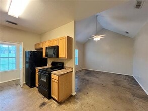 100 Lindas Creek Ln in Weatherford, TX - Building Photo - Building Photo