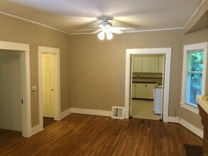 5619 16th Ave NE in Seattle, WA - Building Photo - Building Photo