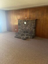 240 Glen Dr in Grants Pass, OR - Building Photo - Building Photo